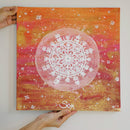 Kraftbild: Schneeflocken-Zauberkugel - Kunstdruck