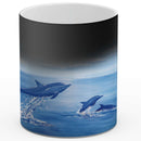 Sonja Ariel von Staden Kunstdruck Tasse / 325 ml (Thermoeffekt) Delfinbild: Vergnügte Delfine - Kunstdruck