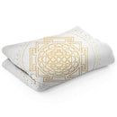 Linda Giese Kunstdruck Decke / 150x100 cm Shri Yantra weißer Hintergrund - Kunstdruck