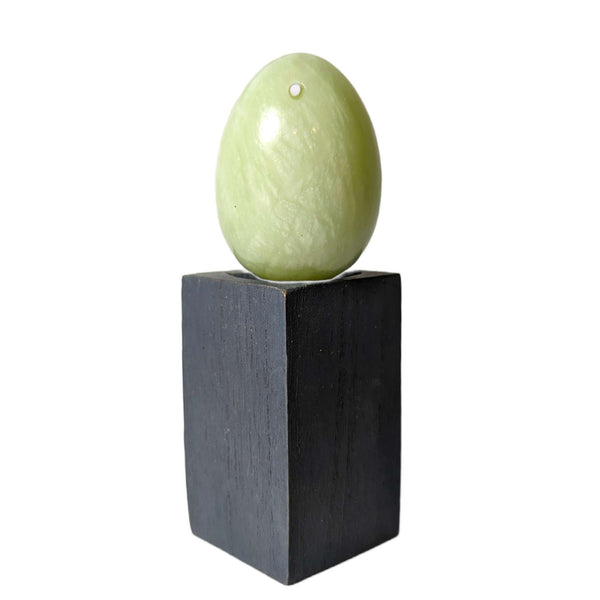 Yoni Egg Serpentine Gemstone, Confidence, Size M (4x3cm)